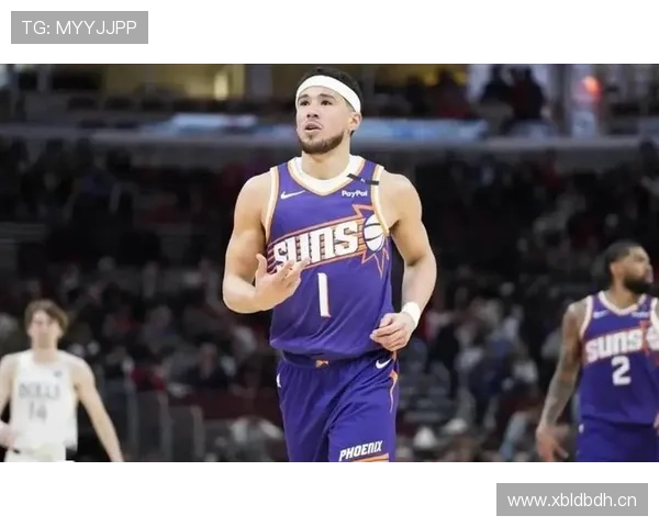 德文·布克刷卡那一瞬间，我觉得自己工资被当场羞辱了