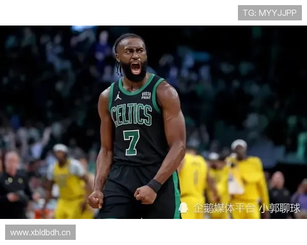 杰伦·布朗抢断+突破拉开差距 提升球队关键时刻得分效率